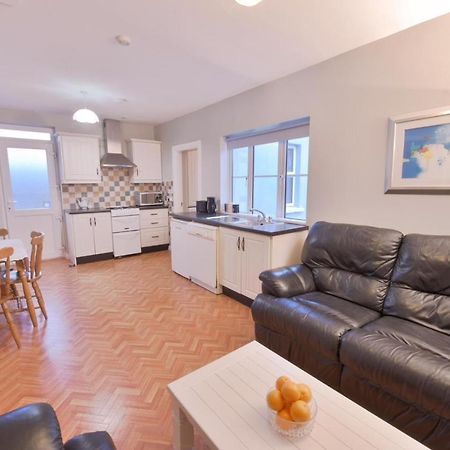 Ocean Breeze Apartment Lahinch Ngoại thất bức ảnh